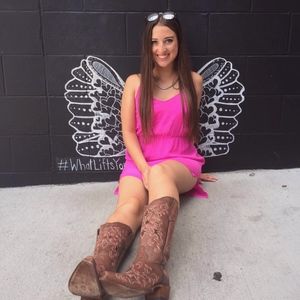 Meet your Posher, Caterina